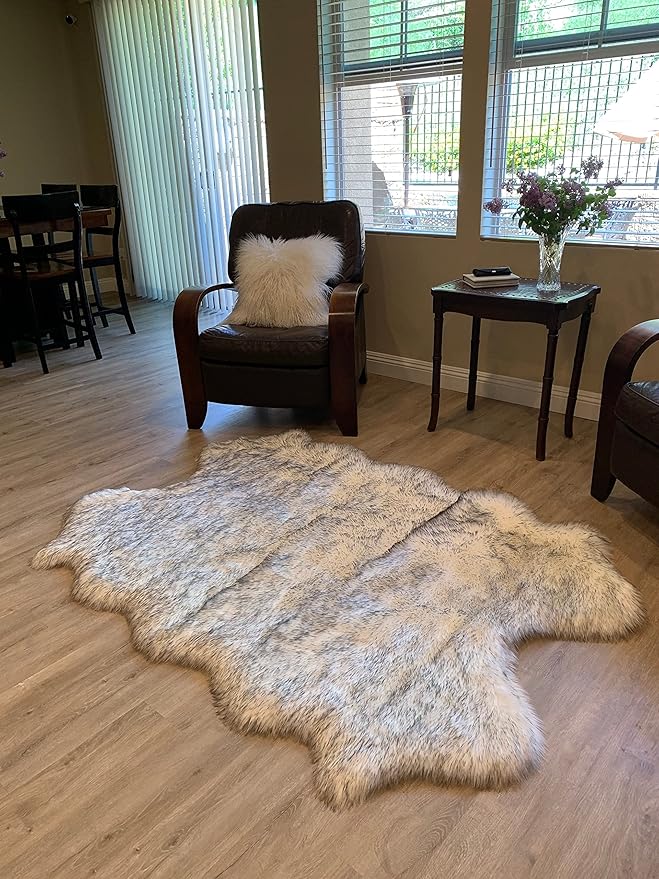 LAMBZY Faux Sheepskin Super Soft Hypoallergenic Silky Shag Rug for Living Room, Kids Room, Sofa (Quarto 4 Pelts 4'x6', White/Black Tips)