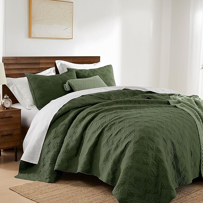 WDCOZY 100% Cotton Queen Size Quilt Set - Olive Green Pre-Washed Soft Lightweight Modern Bedspread, Farmhouse Country Rustic Coverlet, Textured Like Linen, Shabby Chic Gauze Bedding, 3 Pieces