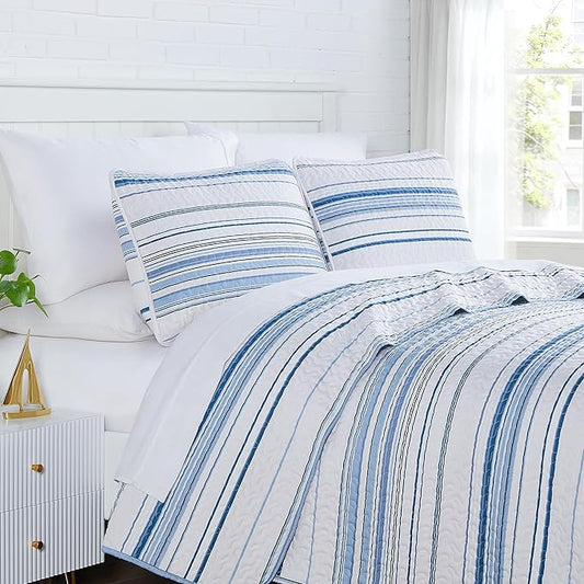 Southshore Fine Living, Inc. Oversized King Quilt Set, All Season Striped Blue Bedspread Set, 3-Piece Coastal Bedding, California/King Coverlet Sets with Shams, Soft Microfiber Quilt, Blue Stripes