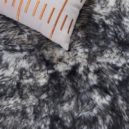 SAFAVIEH Sheep Skin Collection Accent Rug - 3'7" x 5'11", Ivory & Dark Charcoal, Handmade Rustic Glam Genuine Pelt, 3.4-inch Thick Ideal for High Traffic Areas in Foyer, Living Room, Bedroom (SHS121G)