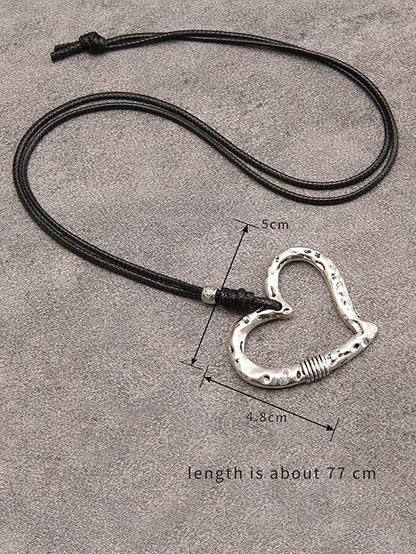 Leather Necklace for Women Boho Choker Necklace Long Cord Leather Pendant Bohemian Neckalce Vintage Alloy Pendant Leather Rope Necklace Wooden Necklaces for Women