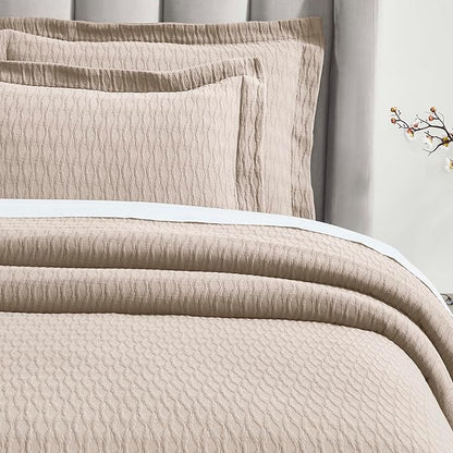 Superior 3 Piece Cotton Bedspread Set, Home Bed Decor, Decorative Bed Spread, 2 Pillow Shams, Medium Weight Blanket, Matelasse Coverlet, Bedding Essentials, Calvert Collection, Full, Beige
