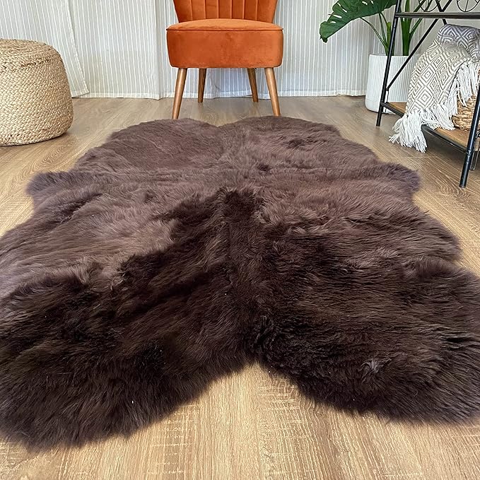 HUAHOO Premium Genuine Sheepskin Rug Brown Real Australia Sheepskin Natural Luxury Fluffy Lambskin Fur Area Rug Seat Covers for Kids Bedroom Sofa Chair Cover Pets Dogs Mat Quarto Pelt/4' x 6' Brown