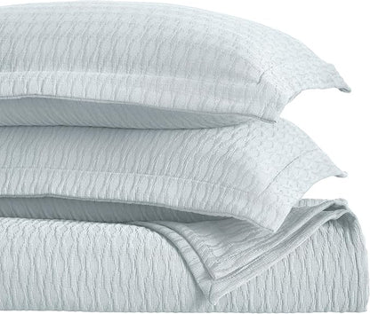 Superior 3 Piece Cotton Bedspread Set, Home Bed Decor, Decorative Bed Spread, 2 Pillow Shams, Medium Weight Blanket, Matelasse Coverlet, Bedding Essentials, Calvert Collection, Queen, Sky Blue
