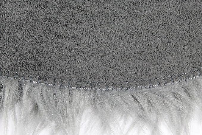 Nouvelle Legende Faux Fur Sheepskin Rug Quattro, Soft, Plush, Premium High-Pile Accent Rug for Bedrooms, Hallways & Living Spaces, Warm & Cozy, Faux Leather Backing, Easy Care, 43" x 73", Gray