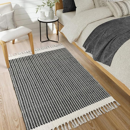 Lahome Boho Entryway Rug, 3x5 Rugs for Bedroom Lightweight Washable Throw Rug Woven Cotton Bathroom Carpet with Tassels, Farmhouse Black and White Rugs for Living Room Kitchen Office Dorm
