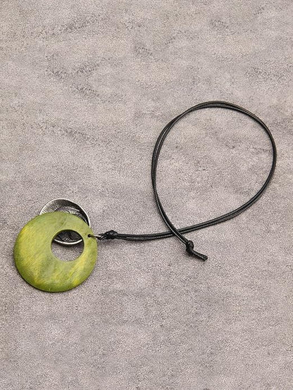 Leather Necklace for Women Boho Choker Necklace Long Cord Leather Pendant Bohemian Neckalce Vintage Alloy Pendant Leather Rope Necklace Wooden Necklaces for Women