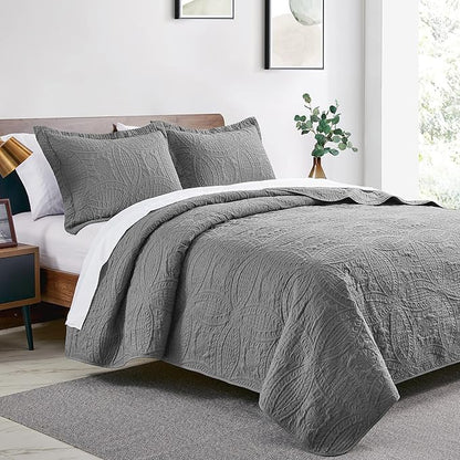 Love's cabin Quilts for Full Bed Grey Bedspreads Bedding Set - Summer Lightweight Bedspread Comforter - Coin Pattern Bedding Coverlet for All Season - 3 Pieces (1 Quilt, 2 Pillow Shams)