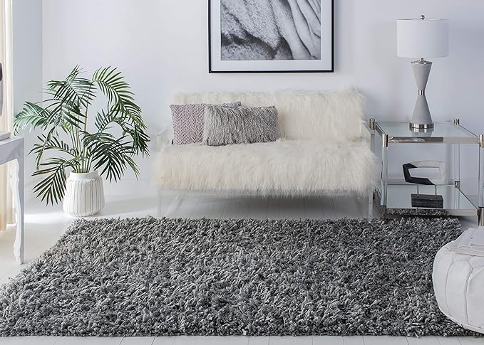 SAFAVIEH Sheep Shag Collection 4' x 6' Silver SSG212G Handmade 1-inch Thick Area Rug