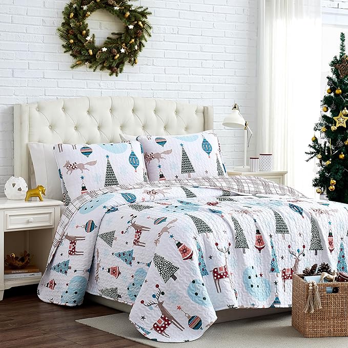 Southshore Fine Living, Inc. King/California King Size Christmas Quilt Set w/2 Pillow Shams, Holiday Bedding Set, 3-Piece Reversible Quilt Set, Cute Trees & Reindeer Over Red Plaid Print