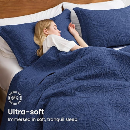 Love's cabin Oversized King Size Quilt Bedding Set Navy Bedspreads - Oversized King Lightweight Bedspread Comforter - Coin Pattern Coverlet for All Season - 3 Pieces (1 Quilt, 2 Pillow Shams)