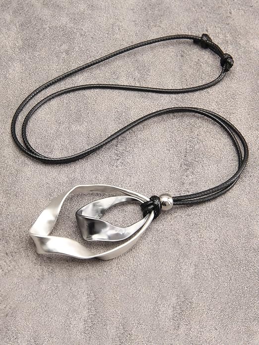 Leather Necklace for Women Boho Choker Necklace Long Cord Leather Pendant Bohemian Neckalce Vintage Alloy Pendant Leather Rope Necklace Wooden Necklaces for Women