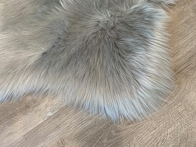 LAMBZY Faux Sheepskin Super Soft Hypoallergenic Silky Shag Rug for Living Room, Kids Room, Sofa (Decto 10 Pelts 6'x10', Grey)