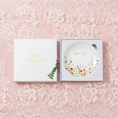 Crisky Mrs Jewelry Ring Dish for Bride Gfits, Bride to Be Wedding Engagement Gift Trinket Tray for Bridal Shower Bachelorette Wedding Party, Fiance Gifts for Women