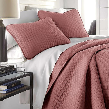 Southshore Fine Living, Inc. Twin XL Quilt Set with Pillow Sham, Quilted Twin Bedspread, Coverlet, Oversized Bed Quilt for Full Coverage, Soft and Comfy, Easy Care, Machine Washable, Marsala