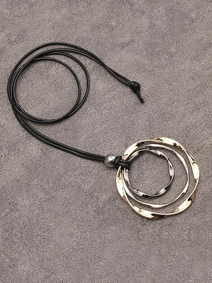 Leather Necklace for Women Boho Choker Necklace Long Cord Leather Pendant Bohemian Neckalce Vintage Alloy Pendant Leather Rope Necklace Wooden Necklaces for Women