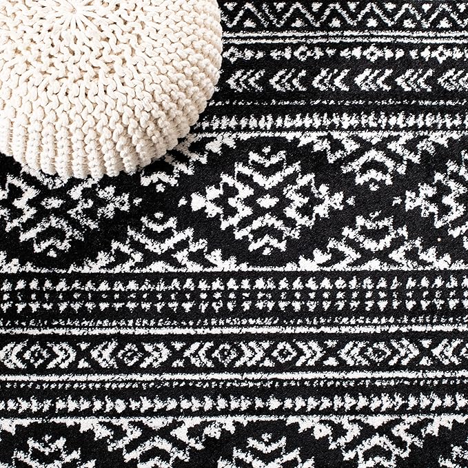 SAFAVIEH Tulum Collection Area Rug - 11' Round, Black & Ivory, Moroccan Boho Tribal Design, Non-Shedding & Easy to Clean, Ideal for Living Room, Bedroom, Dining Space (TUL272Z)