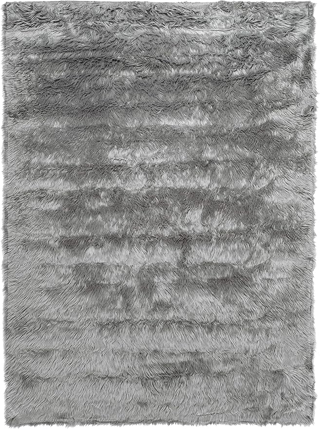 SAFAVIEH Faux Sheep Skin Collection 4' x 6' Grey FSS235D Silken Glam 2.35-inch Thick Area Rug