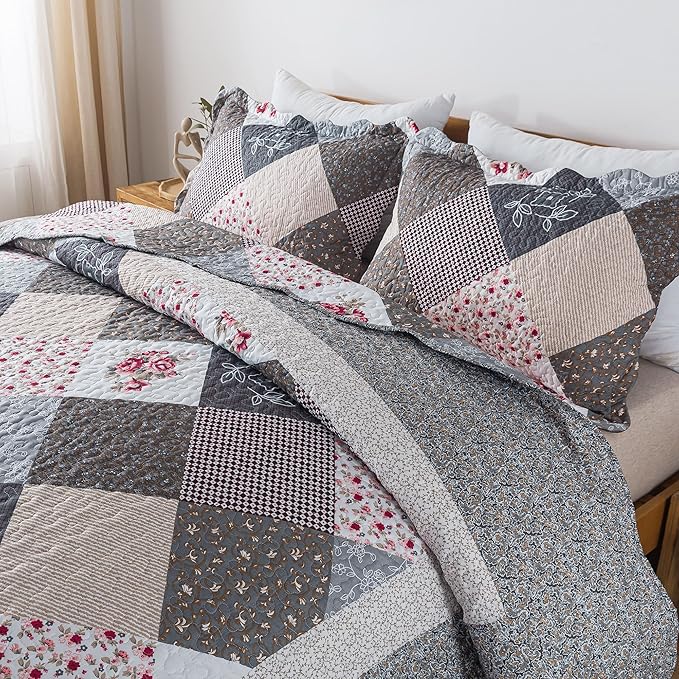 HoneiLife Oversized Queen Bedspread - 106"x106" Quilt Sets 3-Piece, Rustic Bedding Sets Queen Size, Queen Quilt Bedding Set for All Season Use, Patchwork Coverlet for Queen Beds