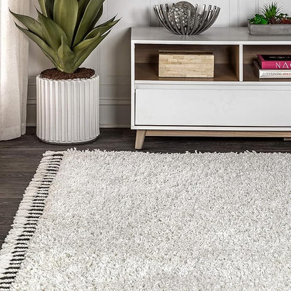JONATHAN Y Mercer Shag Plush Tassel White Indoor Area Rug, 4x6, Contemporary, Modern, Easy-Cleaning for Living Room, Bedroom, Kitchen, Pet Friendly, Non-Shedding (MCR100A-4)