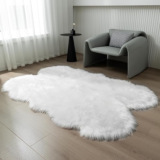 Fluffy Faux Fur Rug White Sheepskin Area Rug,4x6 Ft Ultra Soft Shaggy Plush Rug for Bedroom Bedside Living Room Nursery Kids Room
