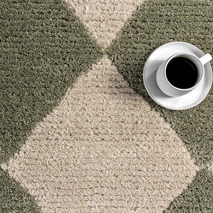 Nuloom Marissa Green/Ivory, 9' x 12', Diamond, Tassel, Soft and Cozy, High Traffic, Stain Resistant, Easy Clean, Durable Area Rug for Bedroom, Living Room, Dining Space, Den, Foyer, Entryway