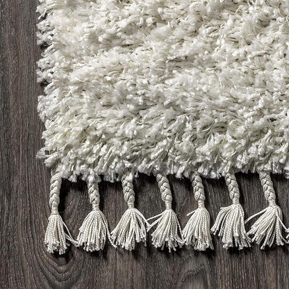 JONATHAN Y Mercer Shag Plush Tassel White Runner Rug, 2x8, Contemporary, Modern, Easy-Cleaning for Living Room, Bedroom, Kitchen, Pet Friendly, Non-Shedding (MCR100A-28)