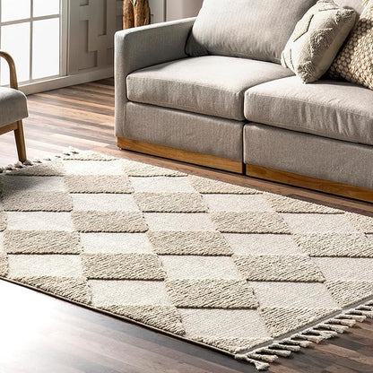Nuloom Marissa Beige/Ivory, 8' Round, Diamond, Tassel, Soft and Cozy, High Traffic, Stain Resistant, Easy Clean, Durable Area Rug for Bedroom, Living Room, Dining Space, Den, Foyer, Entryway