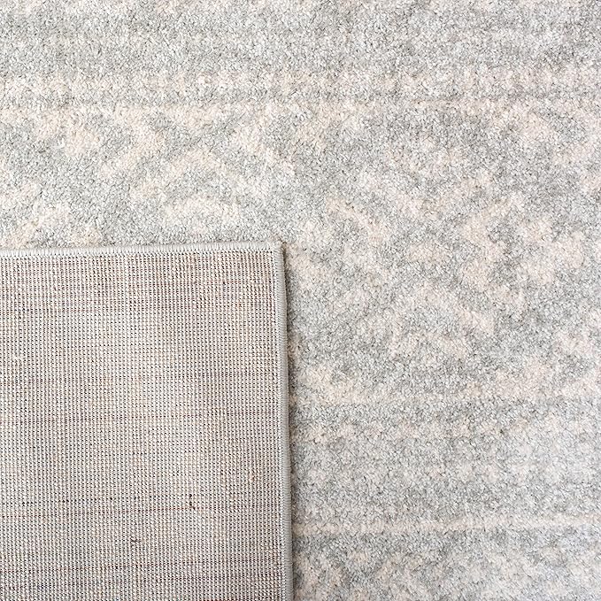 SAFAVIEH Tulum Collection Area Rug - 6'7" Square, Light Grey & Ivory, Moroccan Boho Tribal Design, Non-Shedding & Easy to Clean, Ideal for Living Room, Bedroom, Dining Space (TUL272F)