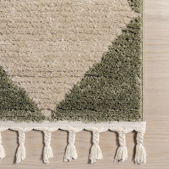 Nuloom Marissa Green/Ivory, 5'3" x 7'6", Diamond, Tassel, Soft and Cozy, High Traffic, Stain Resistant, Easy Clean, Durable Area Rug for Bedroom, Living Room, Dining Space, Den, Foyer, Entryway