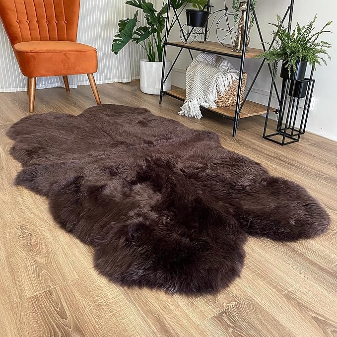 HUAHOO Premium Genuine Sheepskin Rug Brown Real Australia Sheepskin Natural Luxury Fluffy Lambskin Fur Area Rug Seat Covers for Kids Bedroom Sofa Chair Cover Pets Dogs Mat Quarto Pelt/4' x 6' Brown