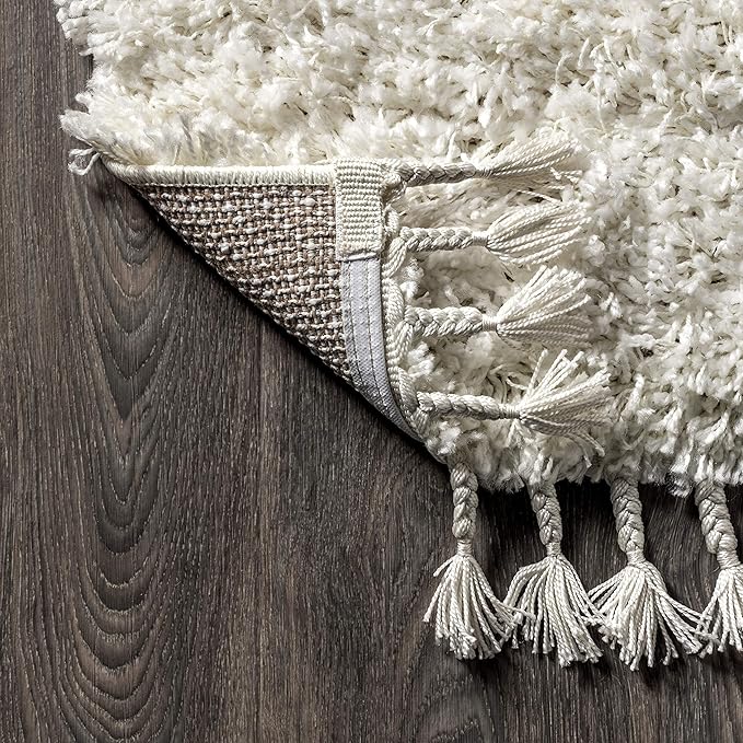 JONATHAN Y Mercer Shag Plush Tassel White Indoor Area Rug, 4x6, Contemporary, Modern, Easy-Cleaning for Living Room, Bedroom, Kitchen, Pet Friendly, Non-Shedding (MCR100A-4)