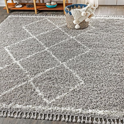 JONATHAN Y Mercer Shag Plush Tassel Gray/Cream Indoor Area Rug, 4x6, Moroccan Geometric Trellis, Bohemian, Easy-Cleaning for Living Room, Bedroom, Kitchen, Pet Friendly, Non-Shedding (MCR103C-4)